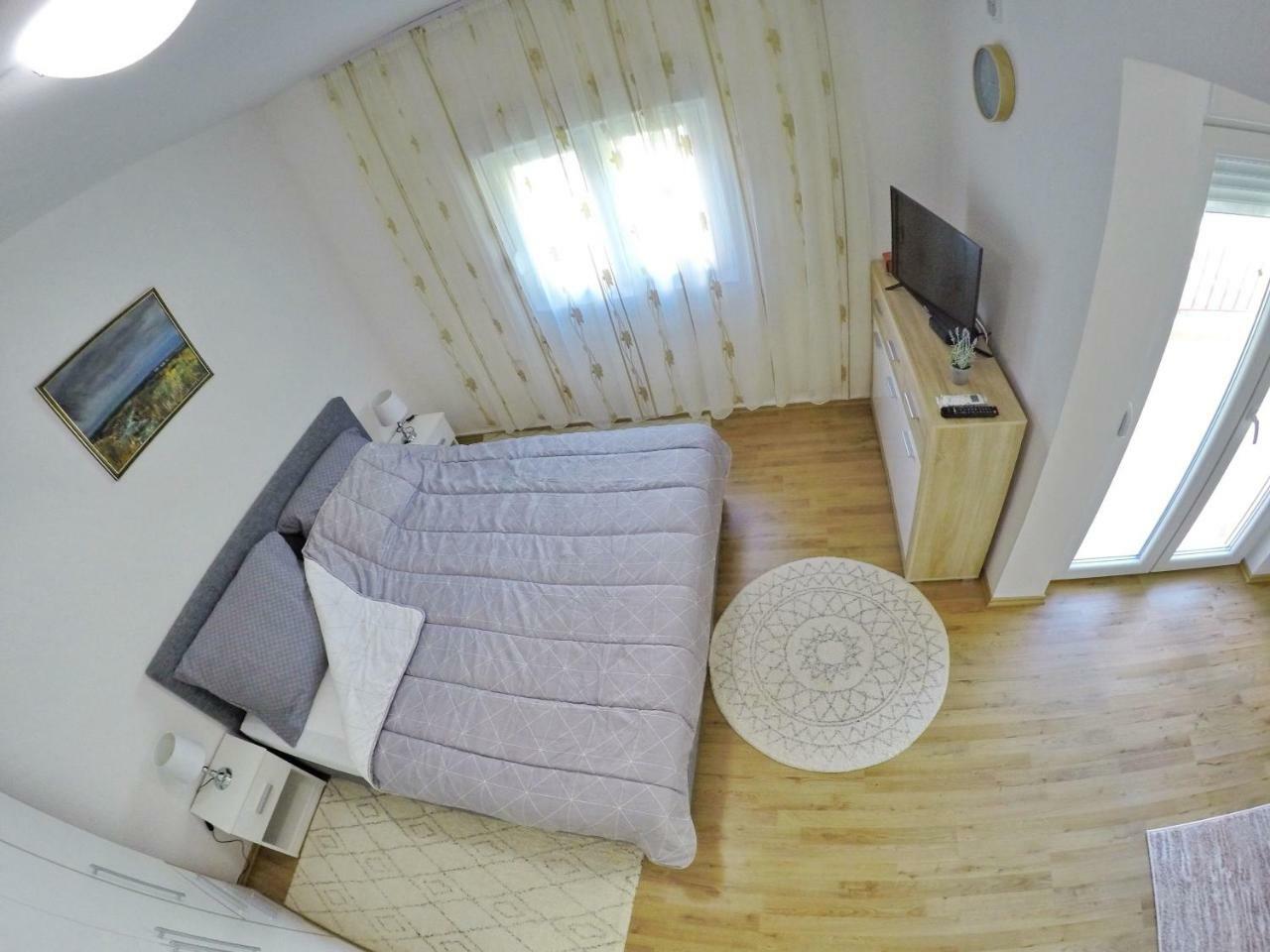 Apartmani Ambasador Требине Екстериор снимка