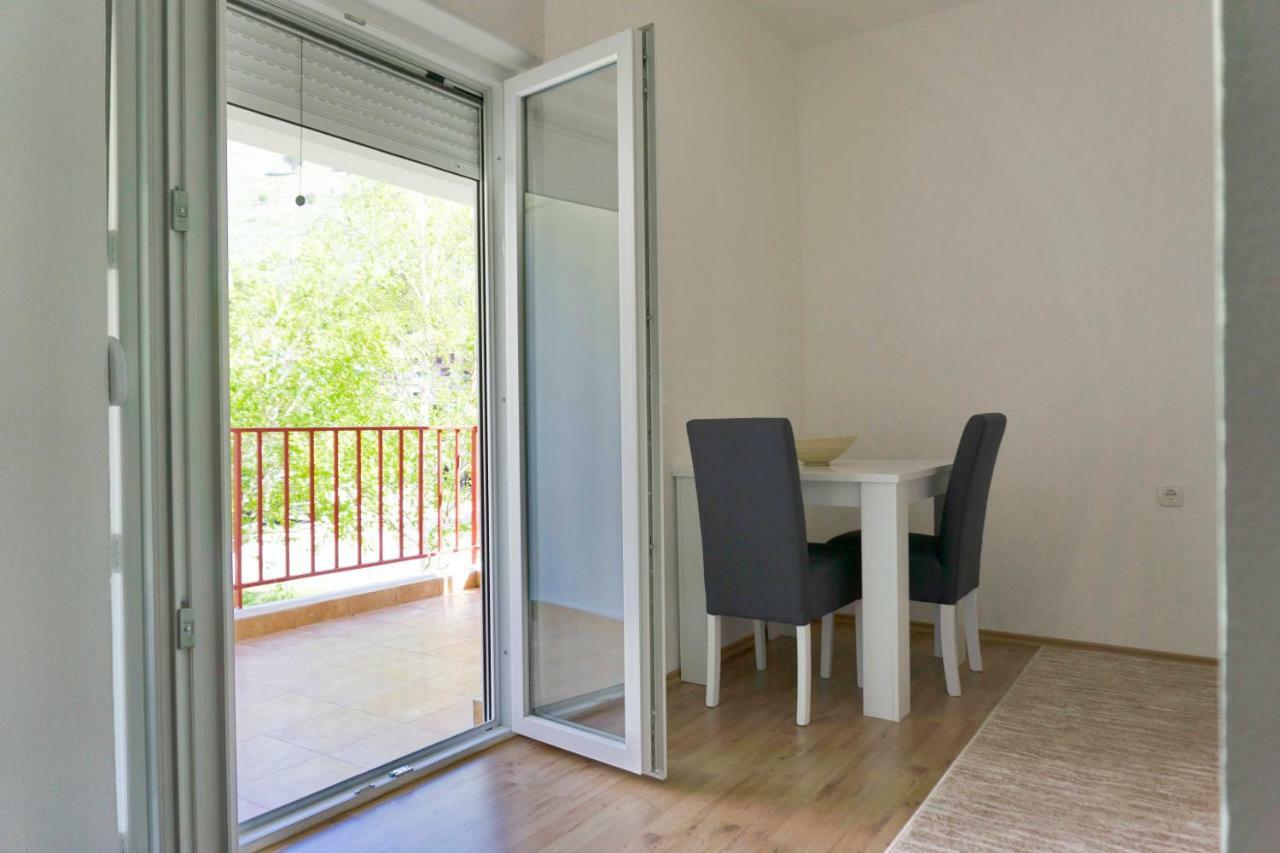 Apartmani Ambasador Требине Екстериор снимка