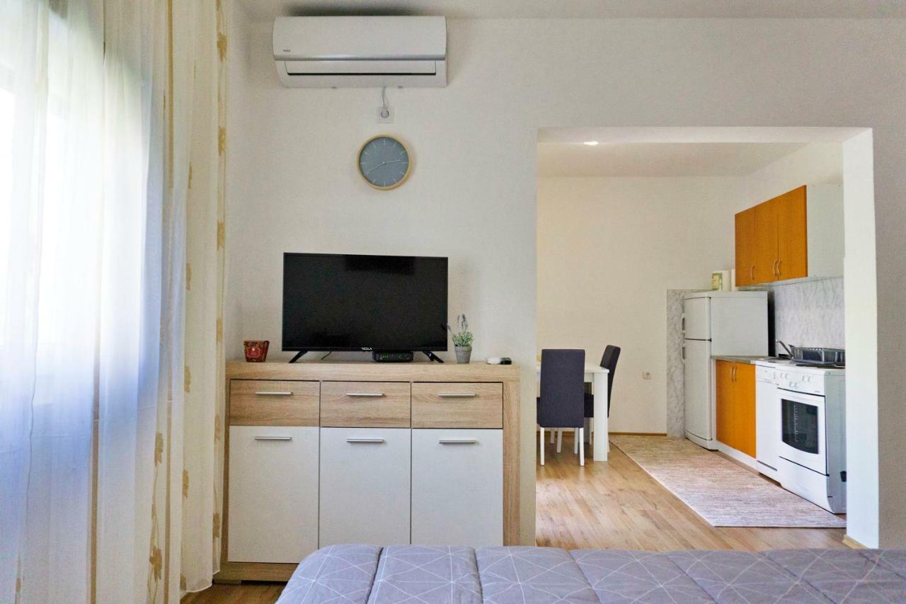 Apartmani Ambasador Требине Екстериор снимка