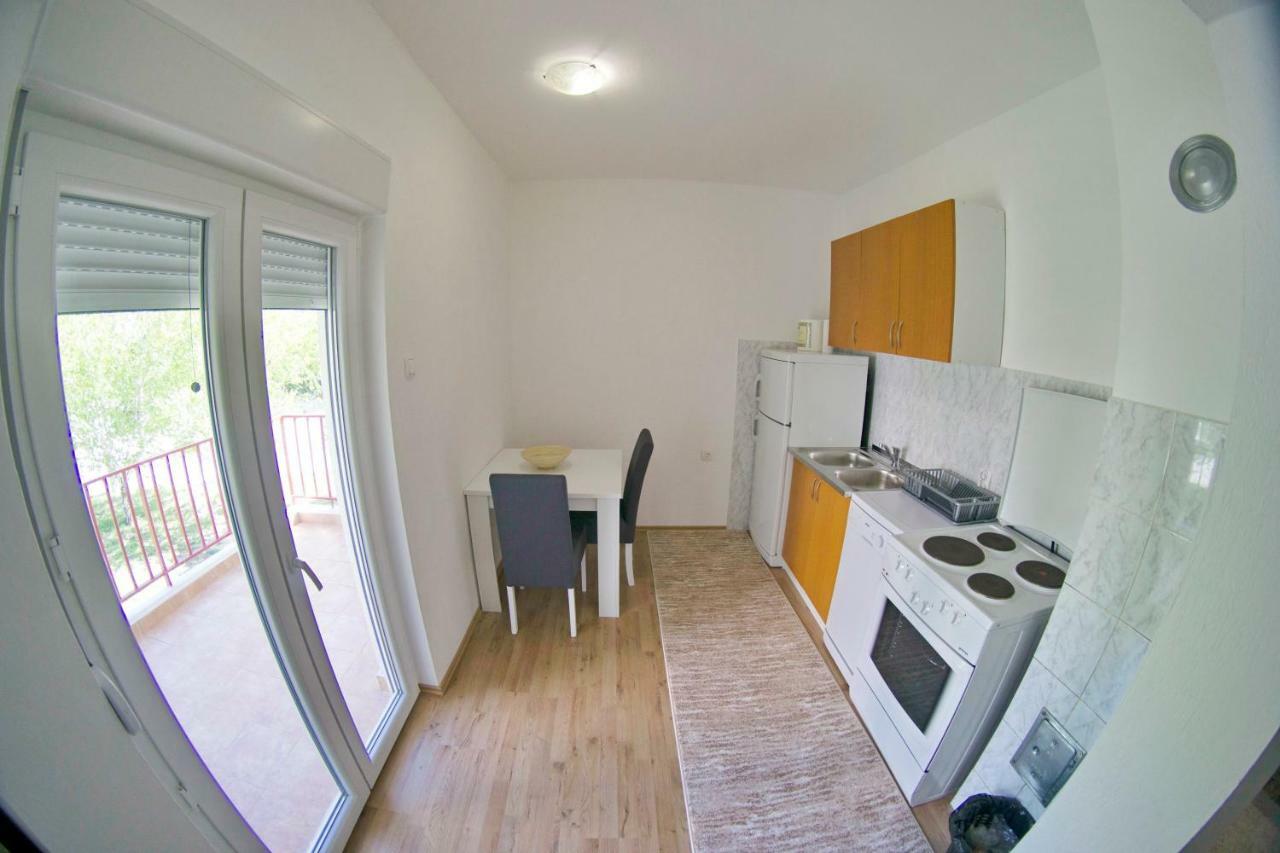 Apartmani Ambasador Требине Екстериор снимка