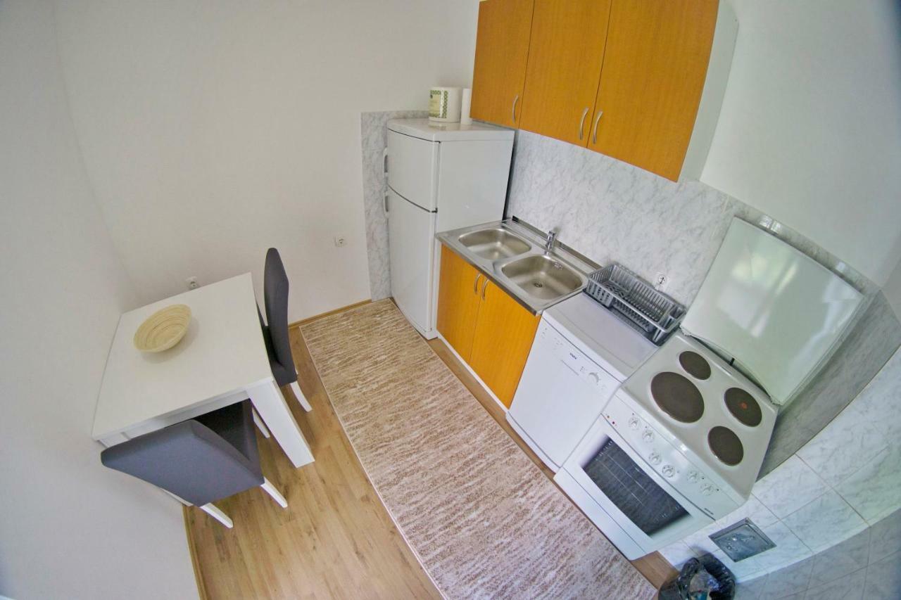 Apartmani Ambasador Требине Екстериор снимка
