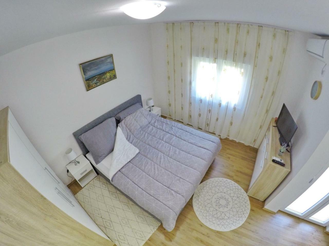 Apartmani Ambasador Требине Екстериор снимка
