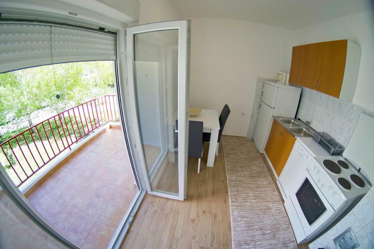 Apartmani Ambasador Требине Екстериор снимка